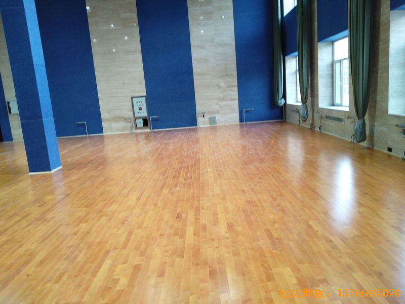 內(nèi)蒙古赤峰中國稅務(wù)總局職工活動中心體育地板施工案例