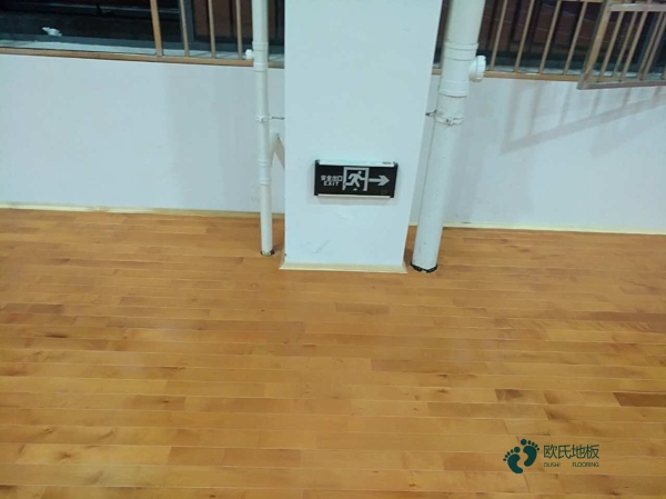 國產籃球館地板施工工藝2