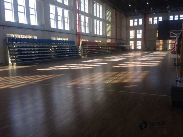 學(xué)校籃球館地板能用多久2