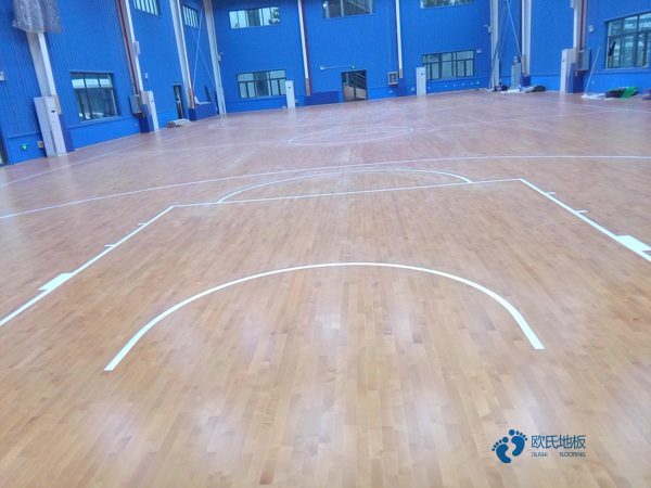 大學(xué)籃球場地木地板施工工藝3