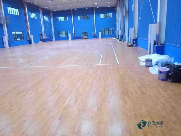大學(xué)籃球場地木地板施工工藝2